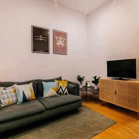 Cozy & Central Apartment Barcelona Exterior photo