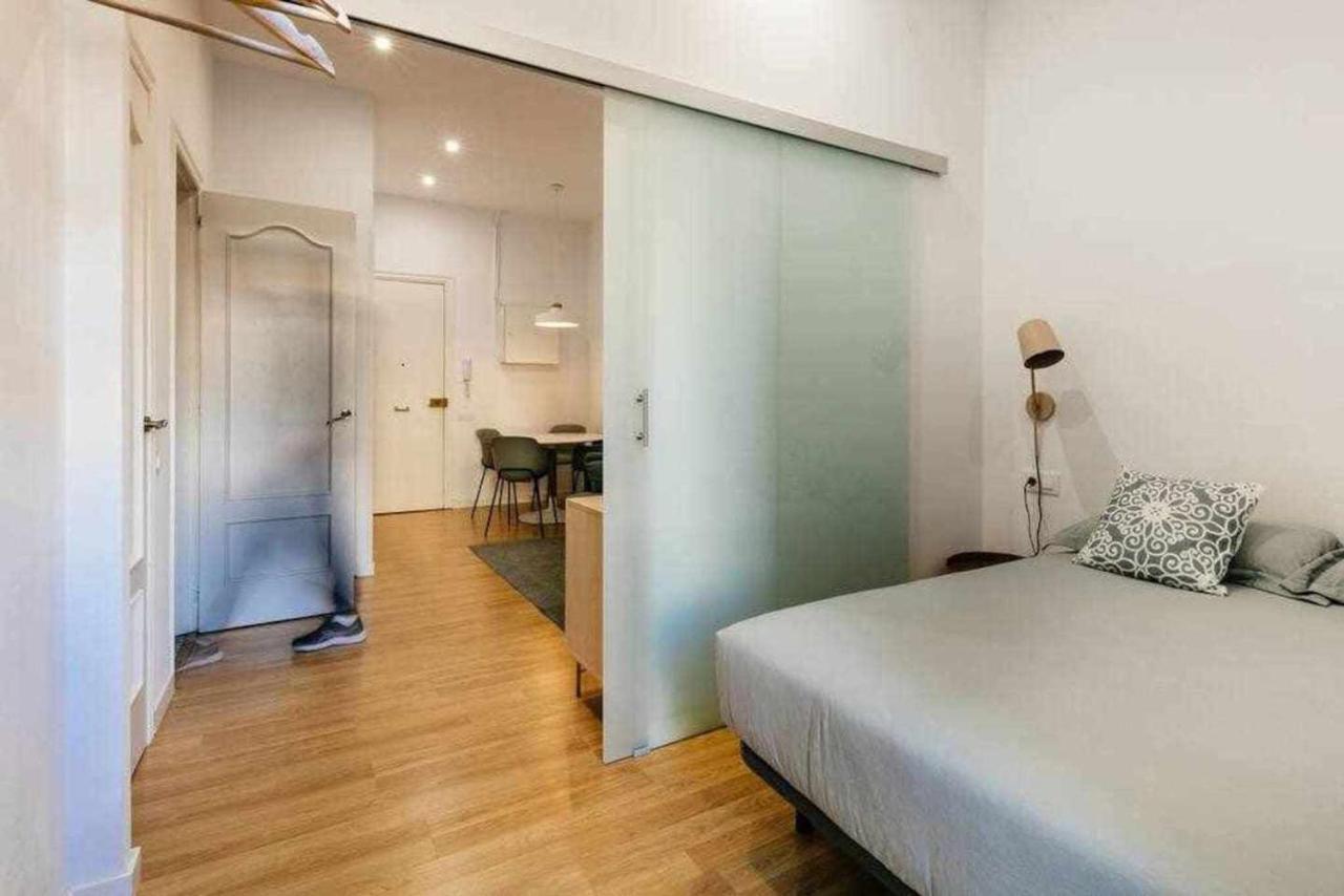 Cozy & Central Apartment Barcelona Exterior photo